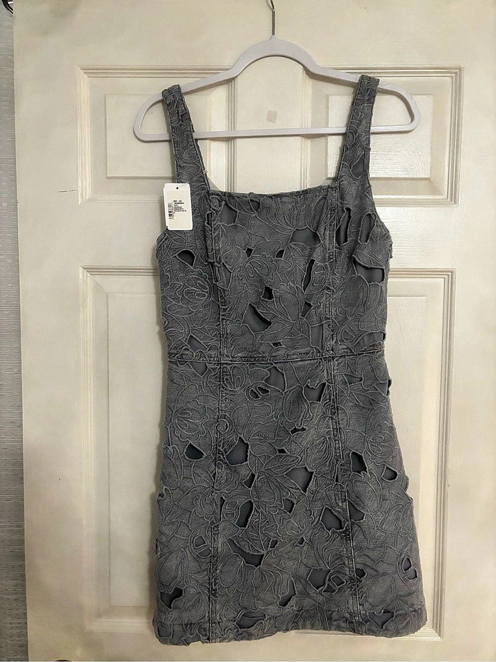 Alice + Olivia Maryann Floral Cutout Denim Dress Light Blue Size 6